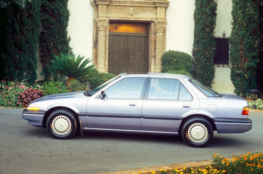  Honda Accord 1986 года  (фото 19 из 26)